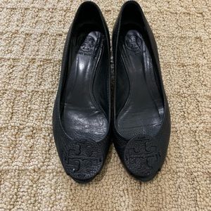 Tory Burch. Low wedge. Size 7. Black.